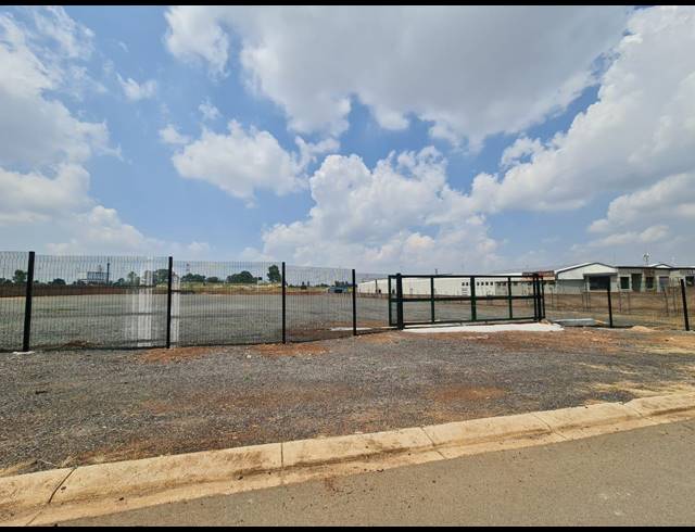 12,082M² VACANT LAND TO LET IN DENVER